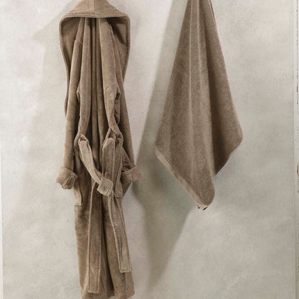 Aquanova London badjas Bronze - Athena handdoek Bronze - Blake handdoekhaak Desert - bithliving.com