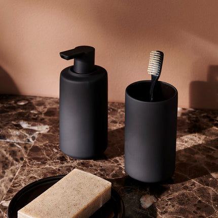 Blomus Saya Black zeepdispenser beker zeepbakje - bithliving.com